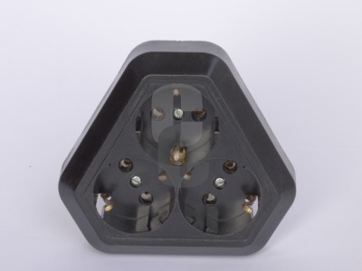 Контакт троен - черен                                                                                                                                                                                                                                                                                       